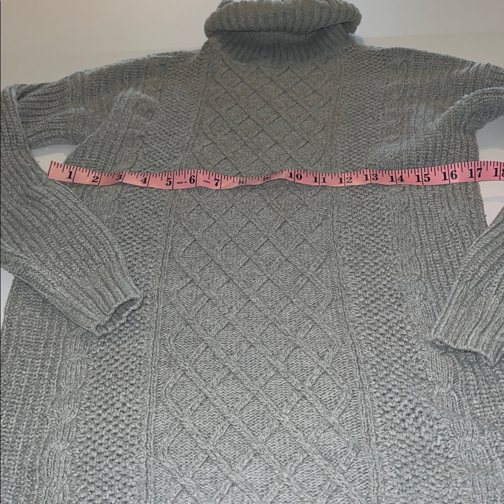 Hollister sweater dress - Picture 3 of 5